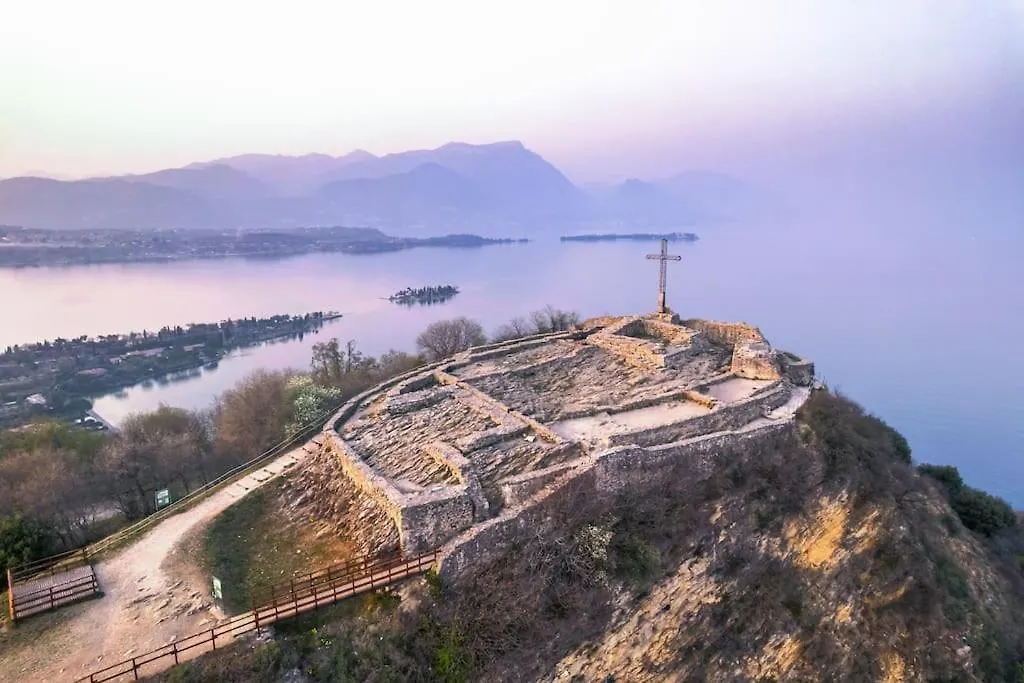D'Annunzio Suite Con Piscina Gardone Riviera Italia